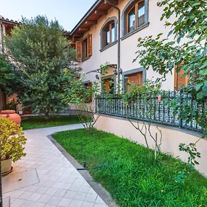 Casa Lilla 1 E 2 , Oristano Italy