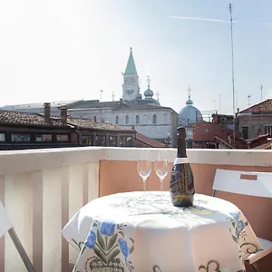 Luxury Terrace View Of San Marco , Venice Italy
