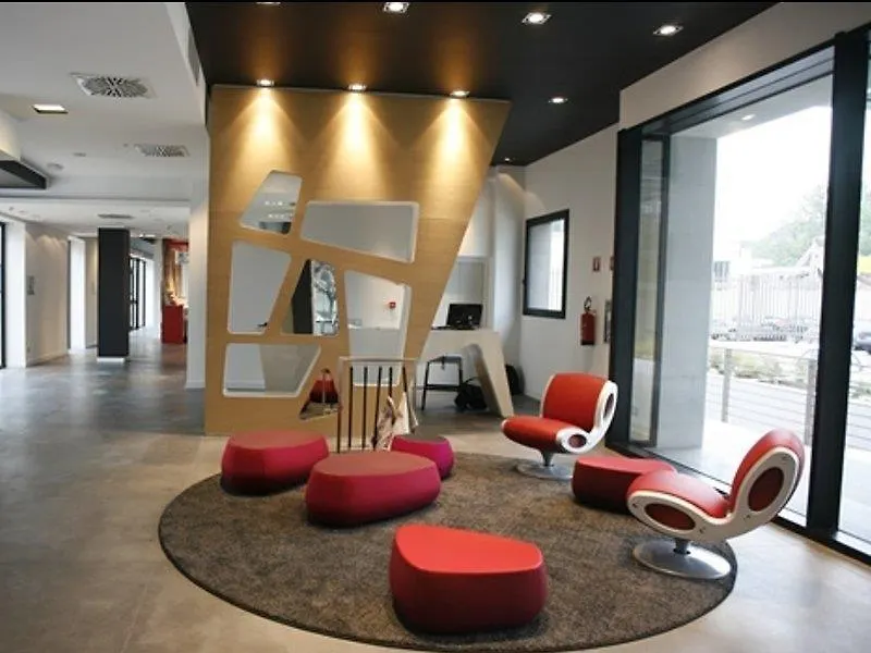 Neo Hotel Bresso 4*,