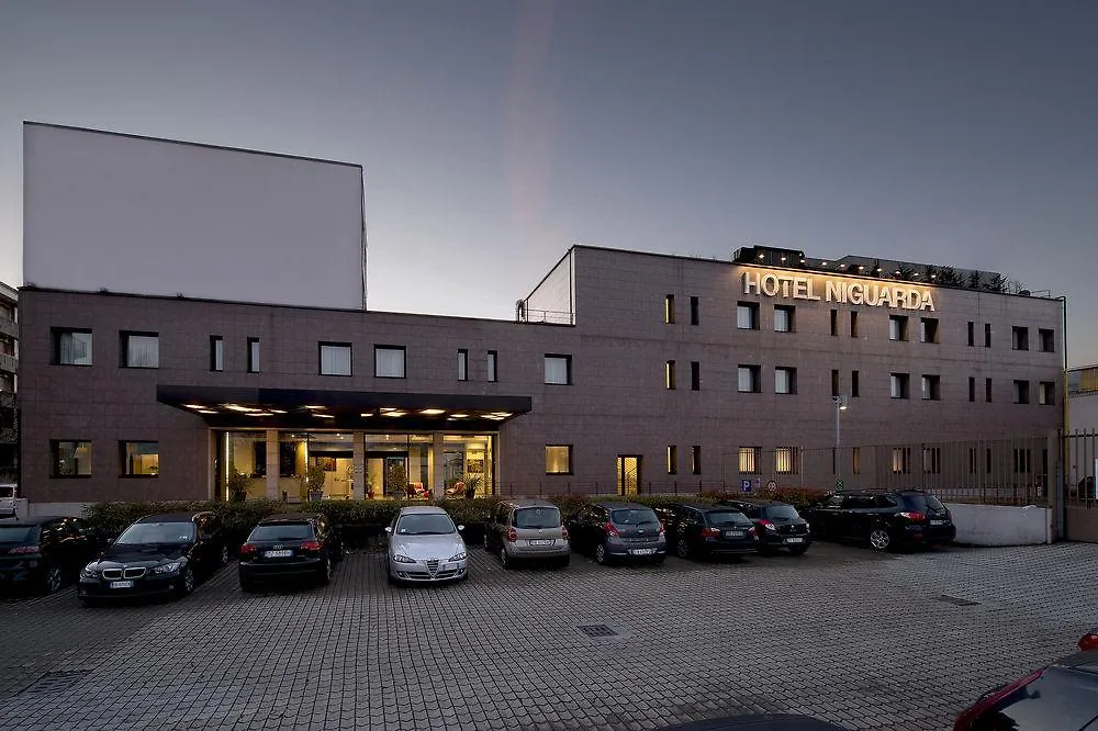 Neo Hotel Bresso 4*,