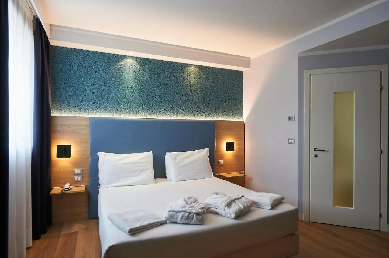 Neo Hotel Bresso 4*,  Italien